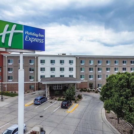 Holiday Inn Express Hastings By Ihg Exterior foto