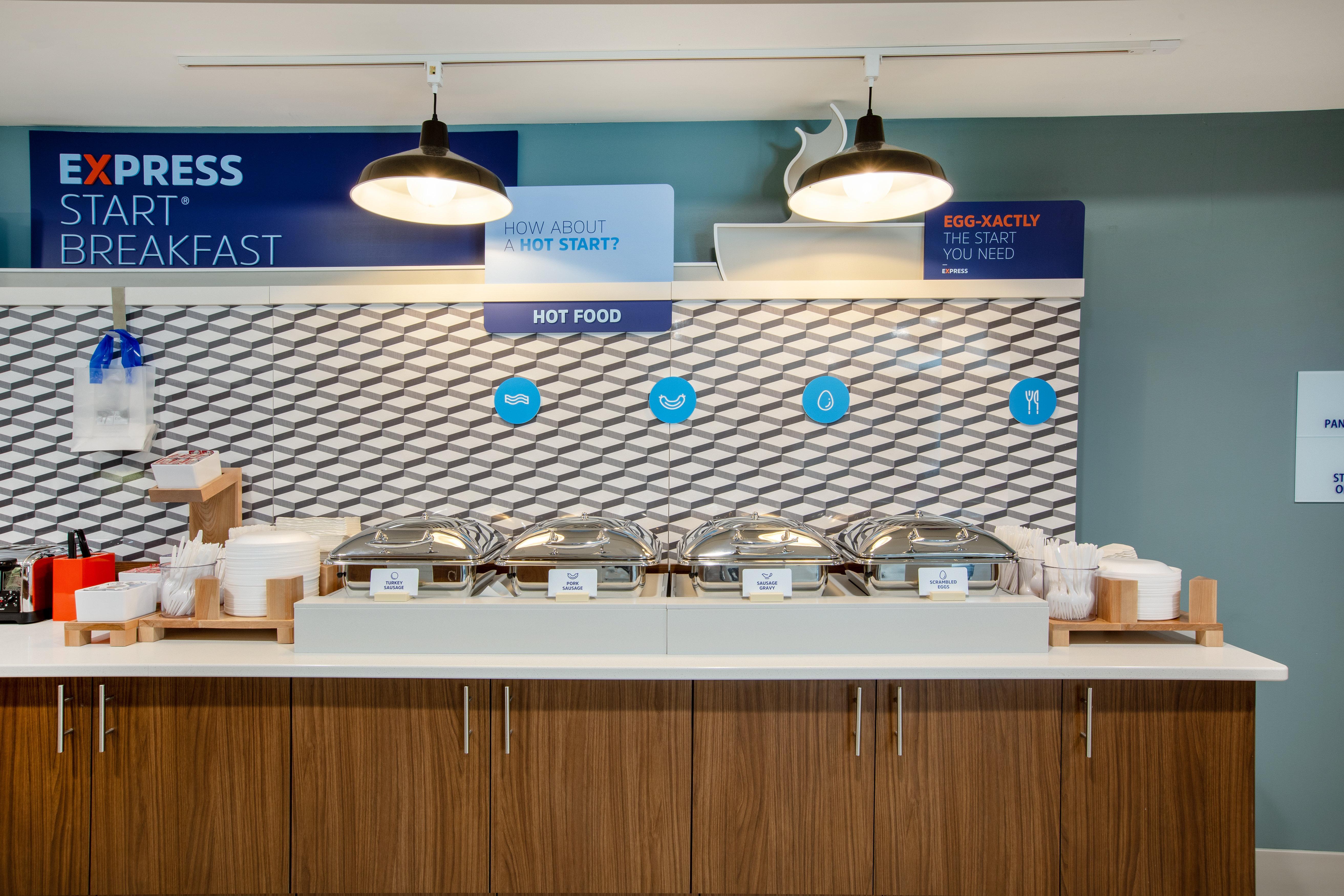 Holiday Inn Express Hastings By Ihg Exterior foto