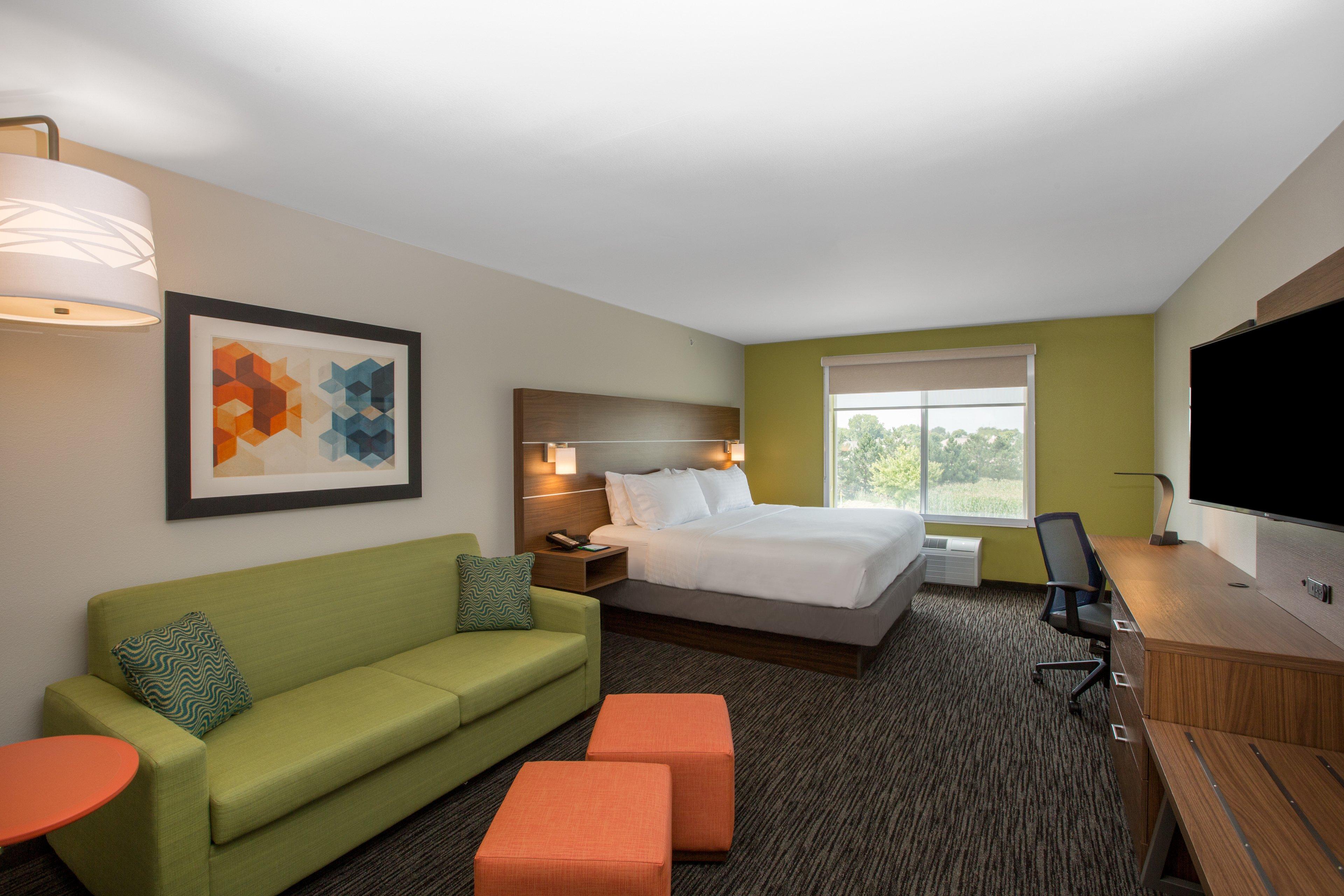 Holiday Inn Express Hastings By Ihg Exterior foto
