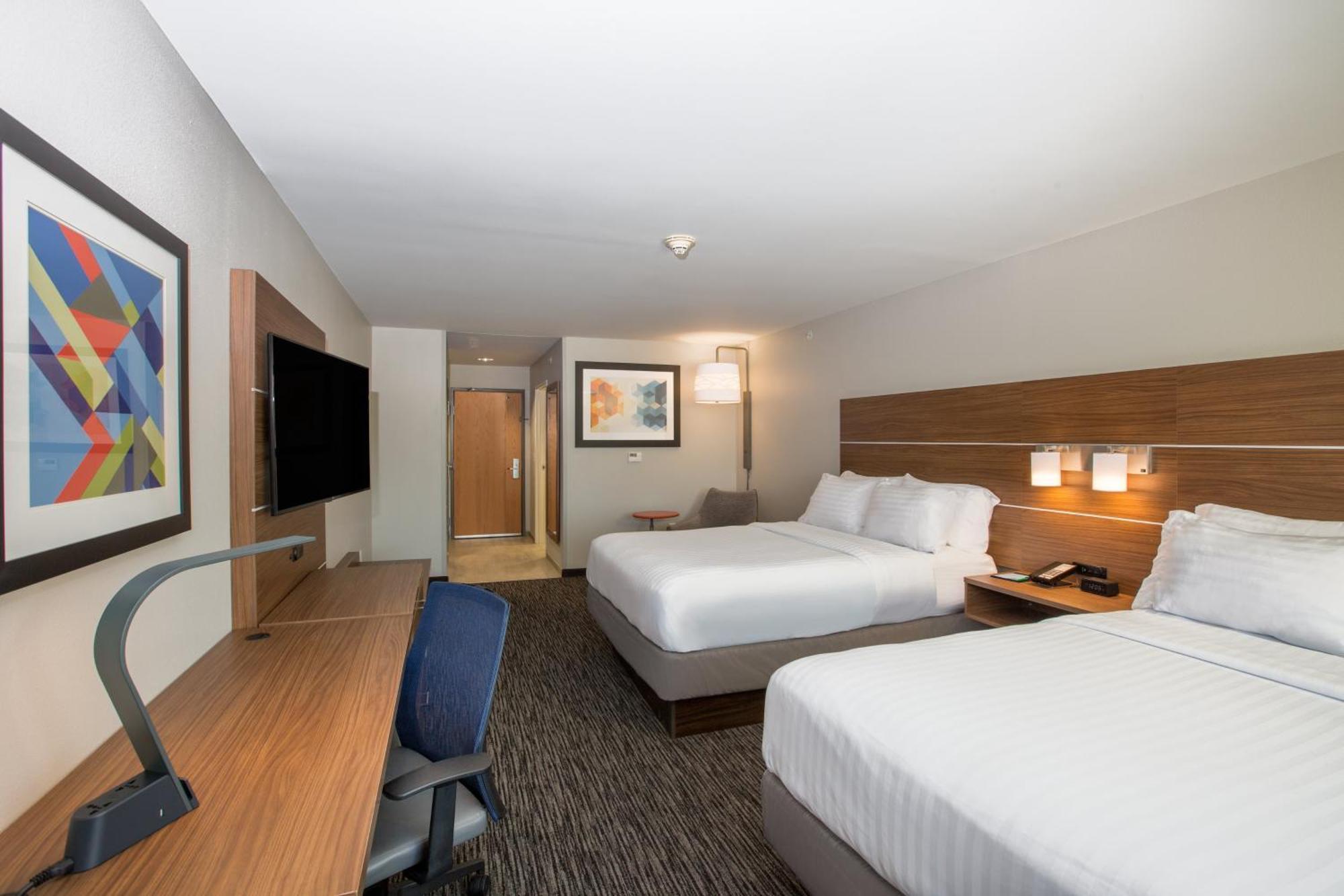 Holiday Inn Express Hastings By Ihg Exterior foto