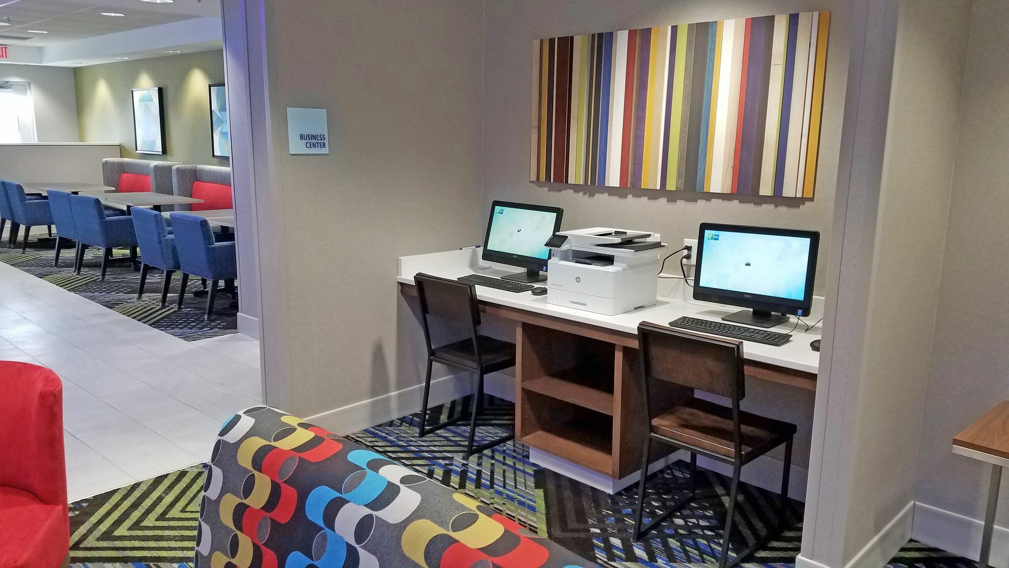 Holiday Inn Express Hastings By Ihg Exterior foto